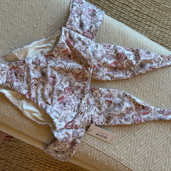 NWT MONTCE Tropez Tie-Up One-Piece | Venecia Floral Size Small - Picture 7 of 9